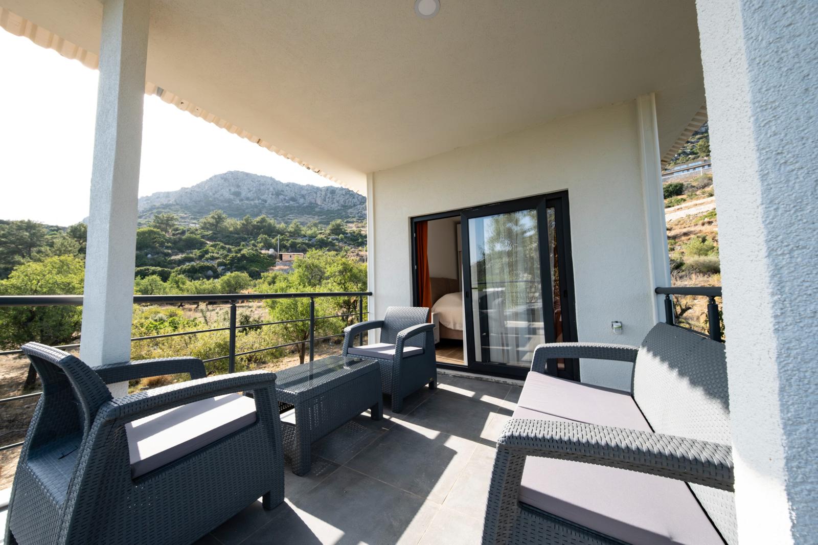 Üst kat double yatak ve manzara